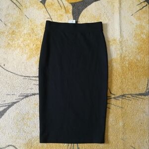 Elegant Black Pencil Skirt